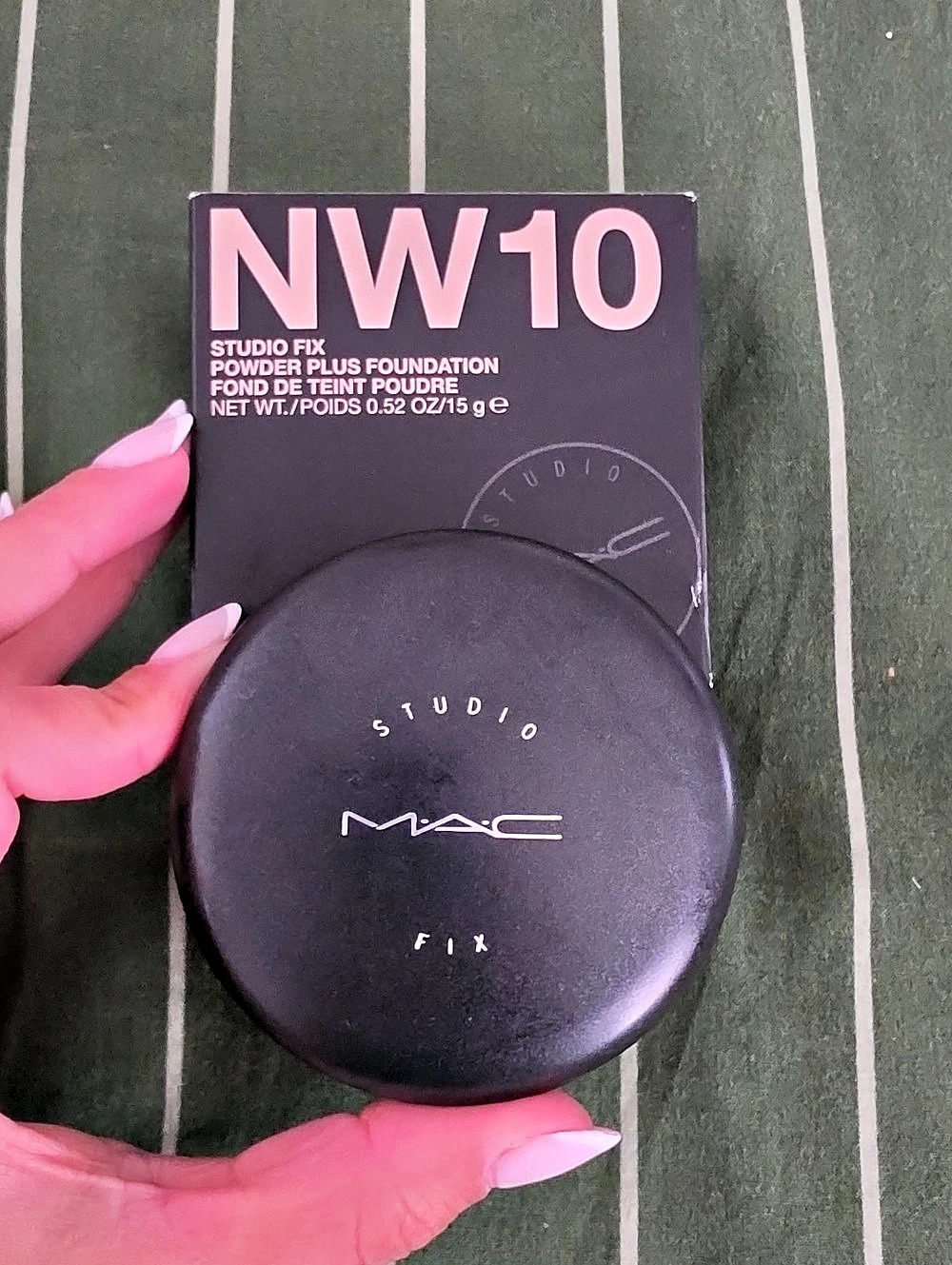 MAC Studio Fix Powder Plus Foundation NW10 Powder Foundation NWT in Pink